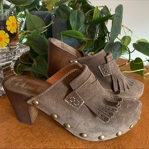 🥮 SUEDE & WOOD CLOGS 🥮